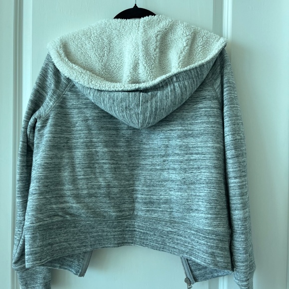 GAP Sherpa-Lined Gray Zip Hoodie - Picture 5 of 5